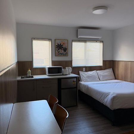 Conway Motel Manukau Окленд Экстерьер фото